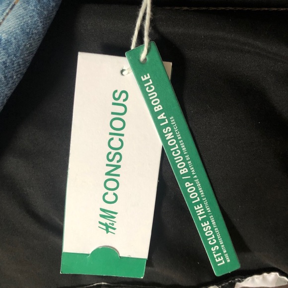 H&M Conscious Vintage High Rise Denim Shorts - Picture 4 of 4
